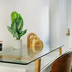 74-1C New Studio With Private Outdoors - Gym